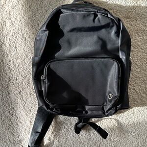 Lululemon everywhere backpack 11.5L